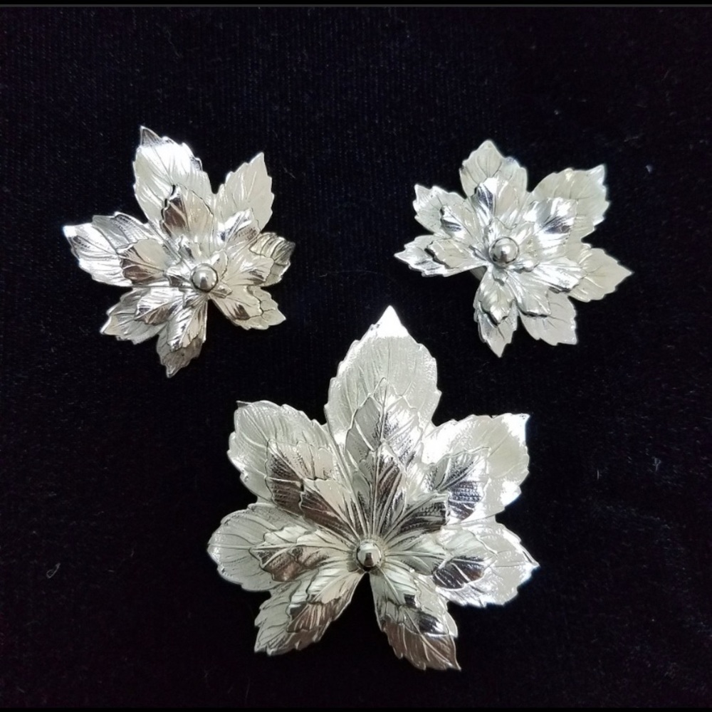 Vintage Sarah Cov Silver-toned Maple Leaf Set